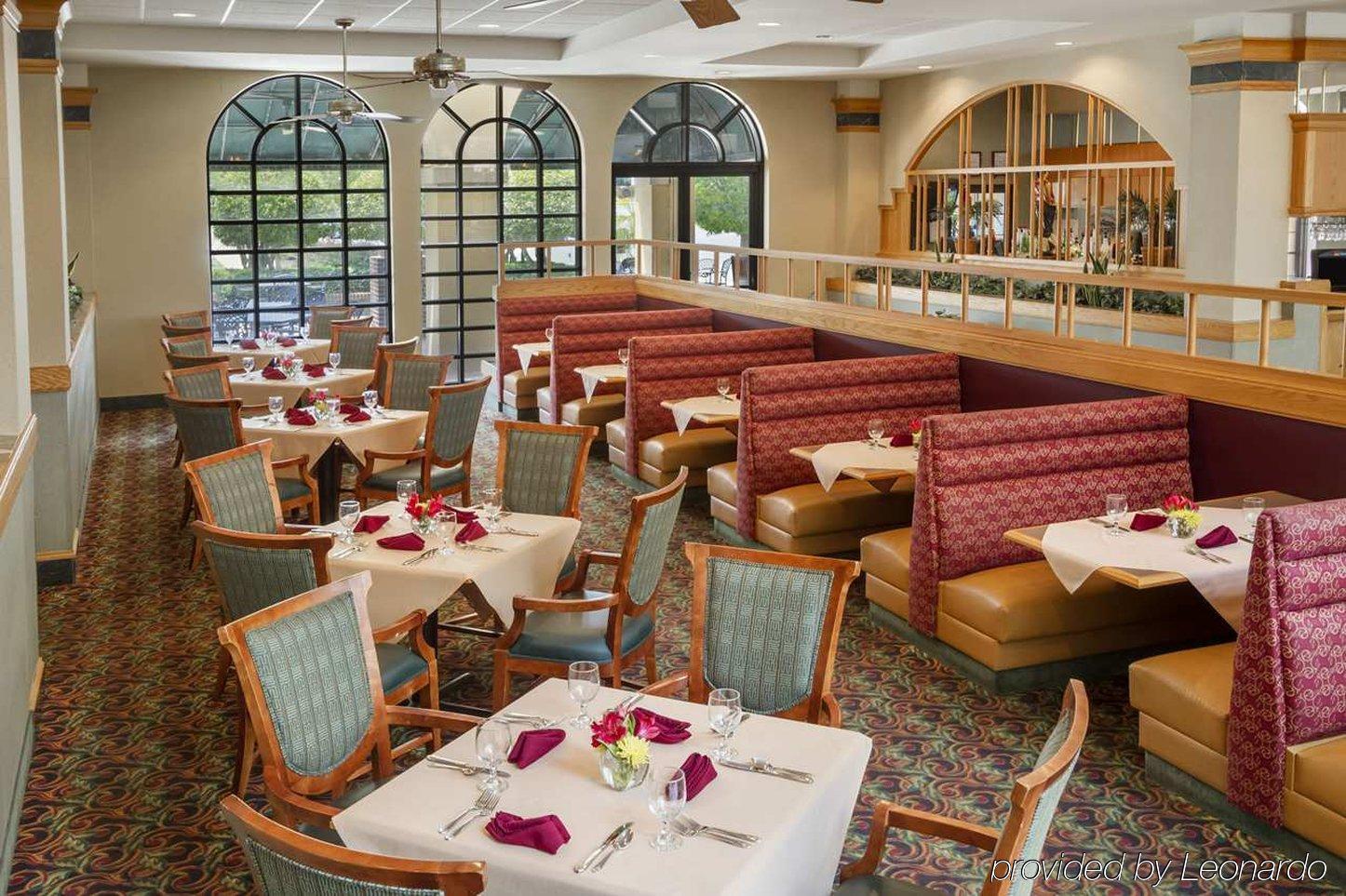Embassy Suites Greenville Golf Resort & Conference Center Restoran fotoğraf
