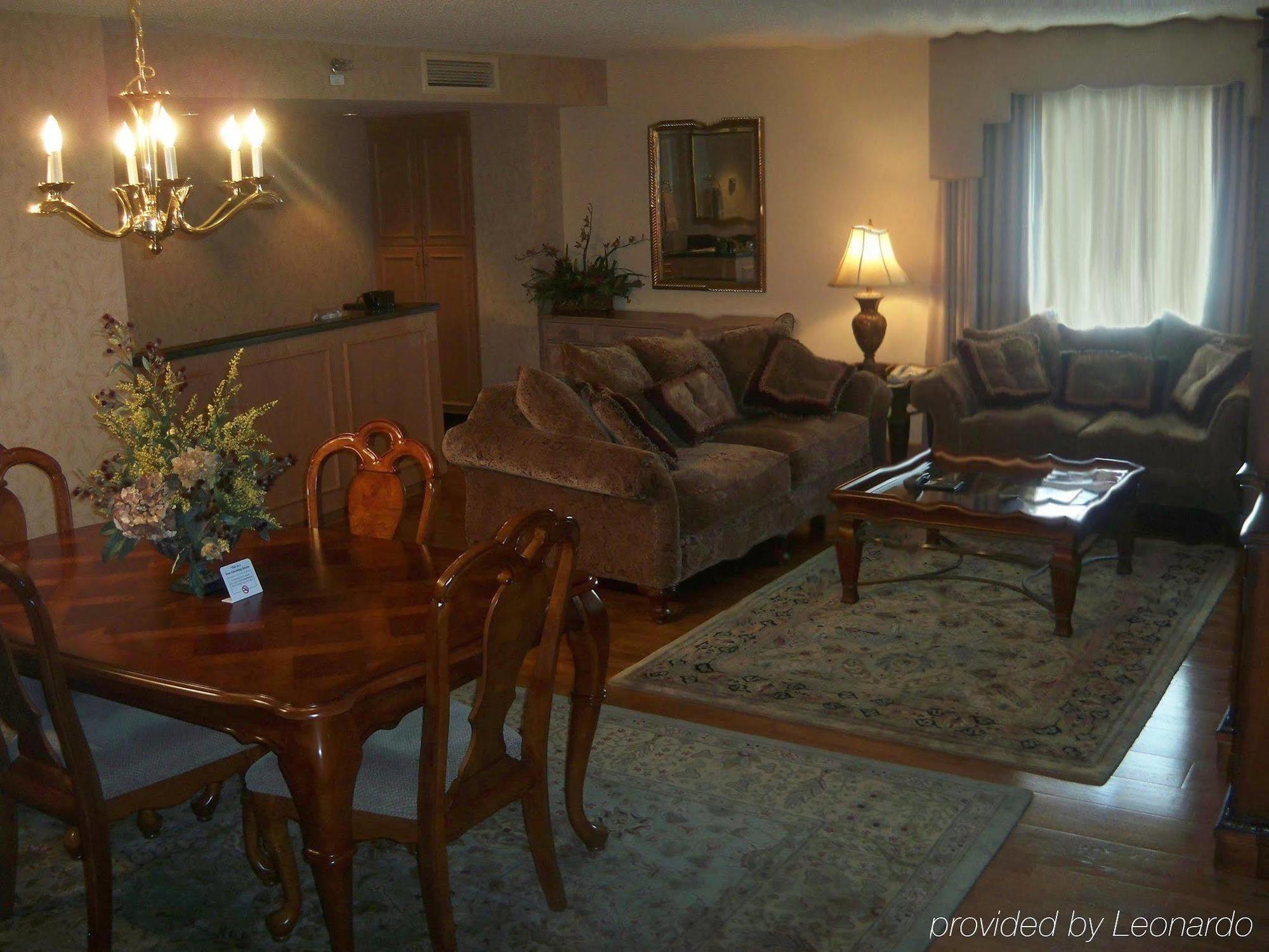 Embassy Suites Greenville Golf Resort & Conference Center Oda fotoğraf