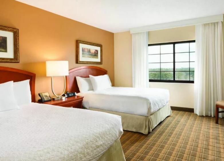 Embassy Suites Greenville Golf Resort & Conference Center Dış mekan fotoğraf